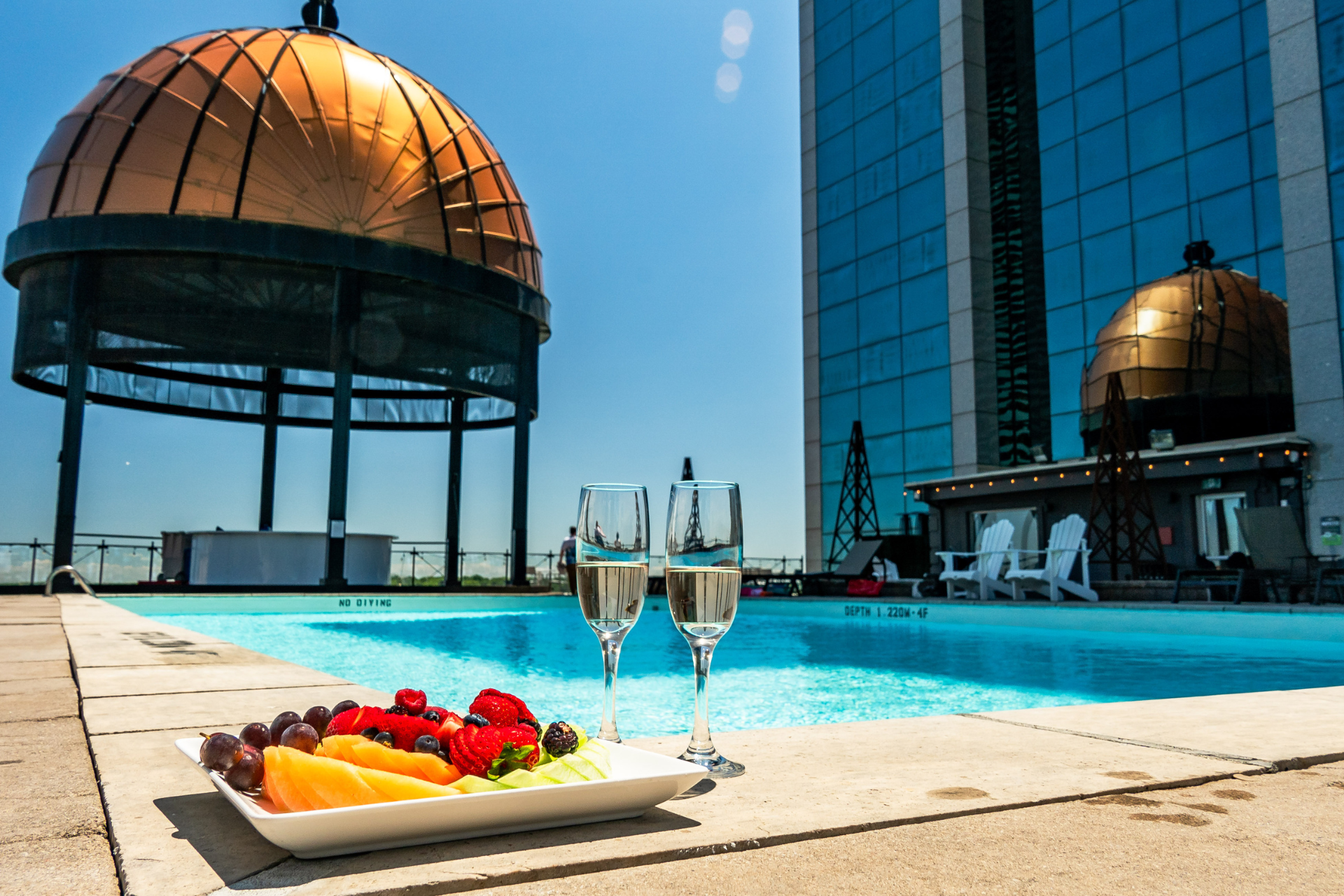 Fallsview Rooftop Pool & Bar